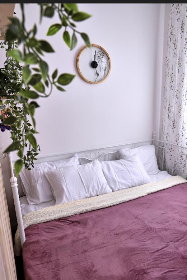 Studio Apartment, 5 Minutes To The Beach Bar Exterior foto